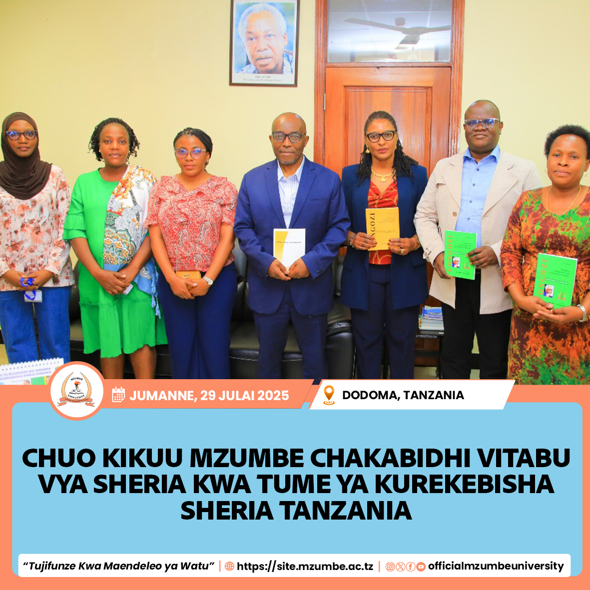 MZUMBE YAKABIDHI VITABU KWA TAASISI MBILI DODOMA